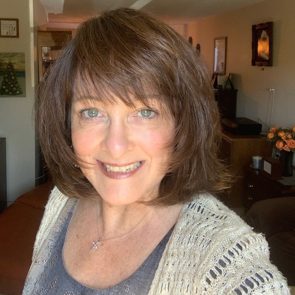 Meet your Posher, Laurie